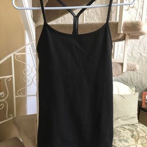 Black embossed print lululemon power y tank size 6